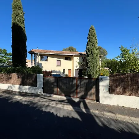 Piscine Proche Montpellier Villa